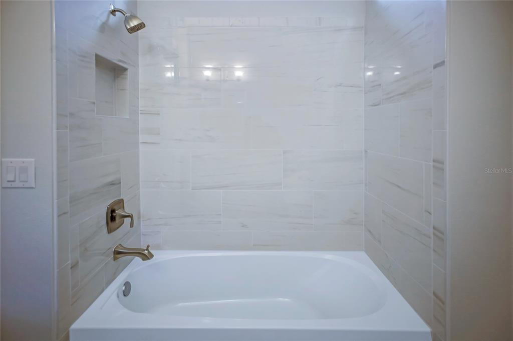 BAY HILL SEC 02 - Residential