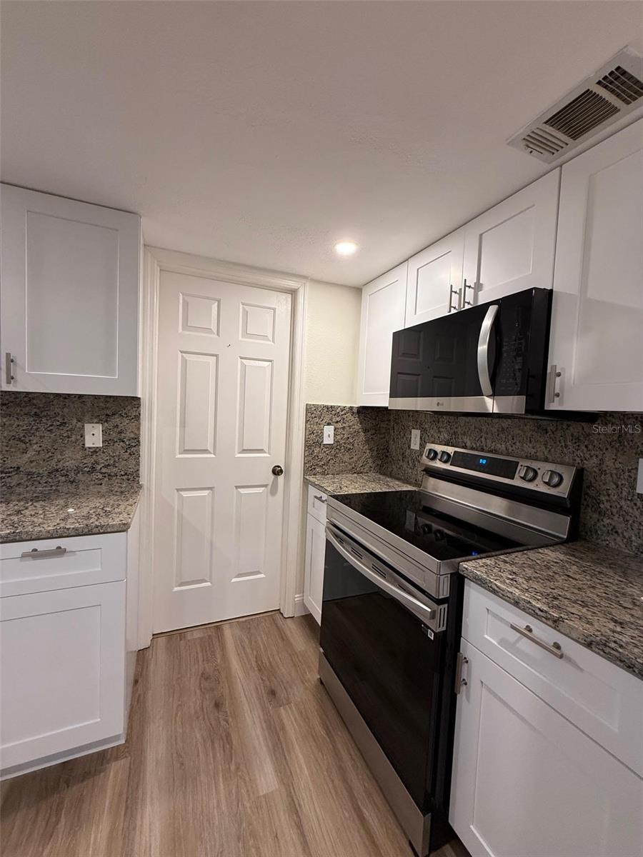 NORTH PORT CHARLOTTE COUNTRY CLUB - Residential Lease