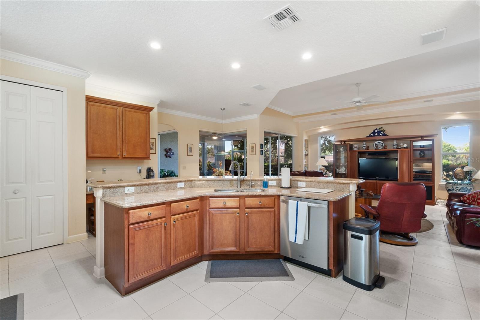 WESTMINSTER LANDING PH 01 - Residential