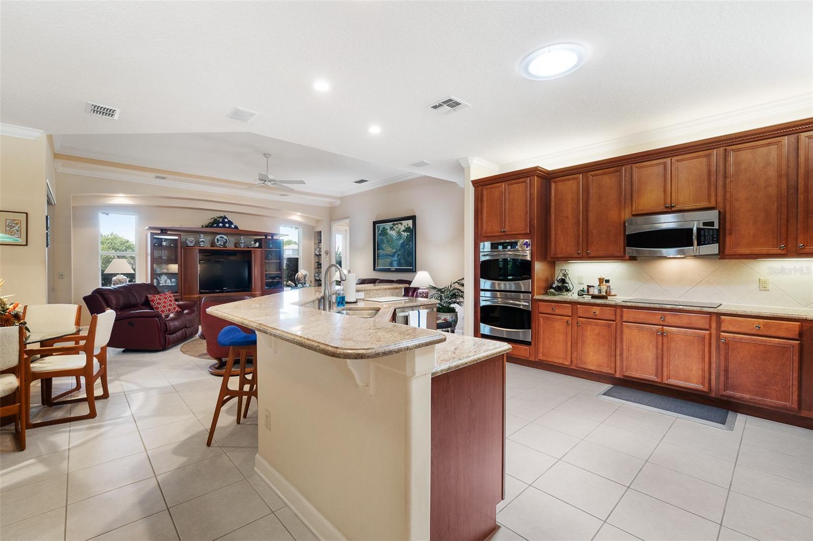 WESTMINSTER LANDING PH 01 - Residential