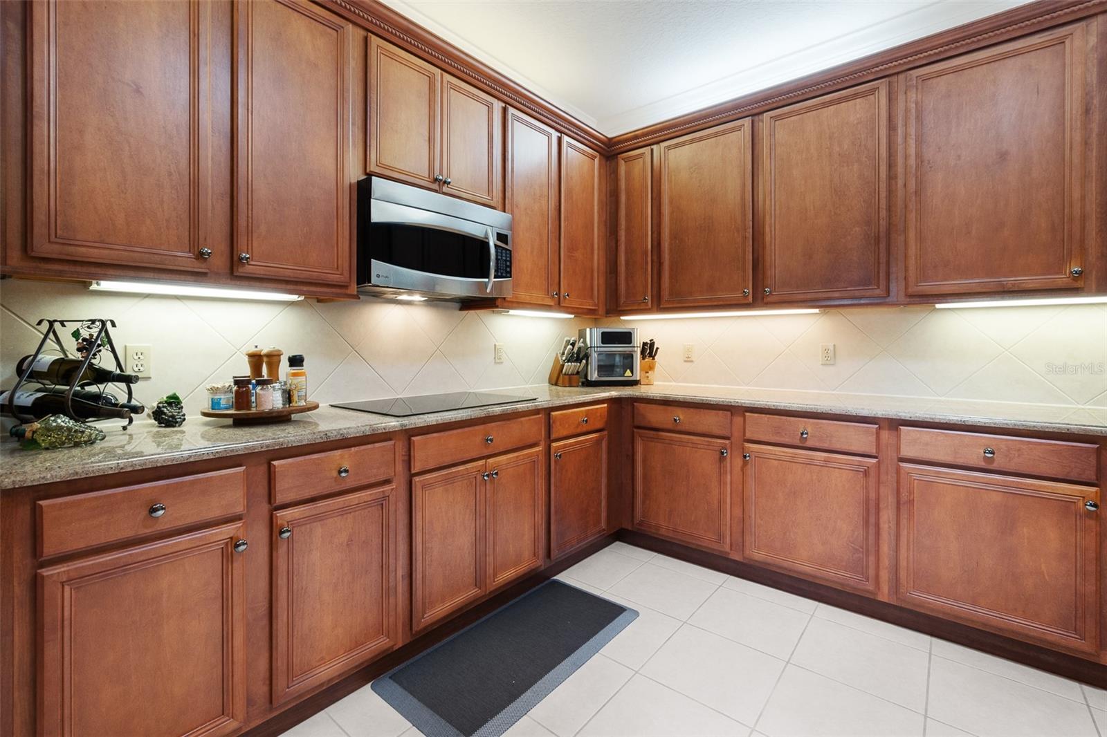 WESTMINSTER LANDING PH 01 - Residential