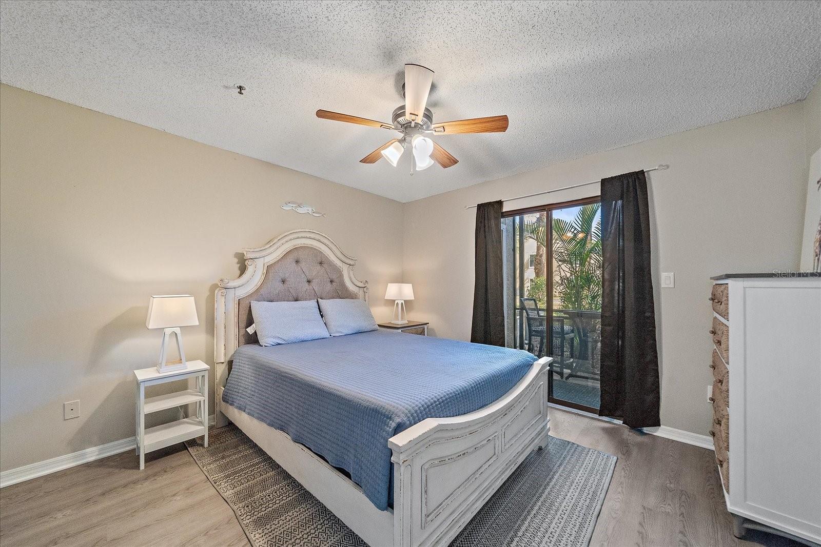 VINTAGE GRAND - Residential