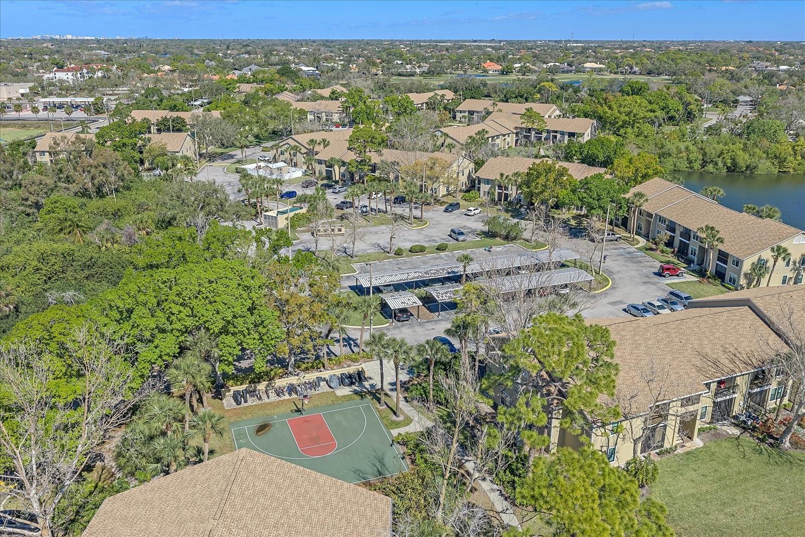 VINTAGE GRAND - Residential