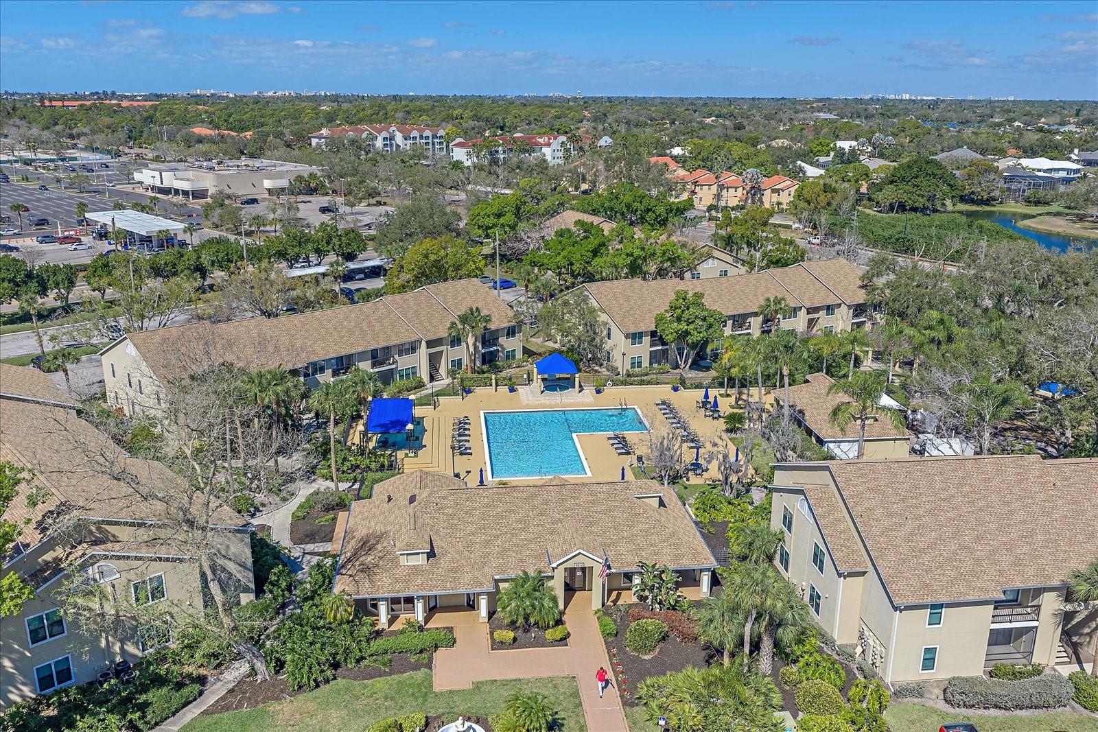 VINTAGE GRAND - Residential