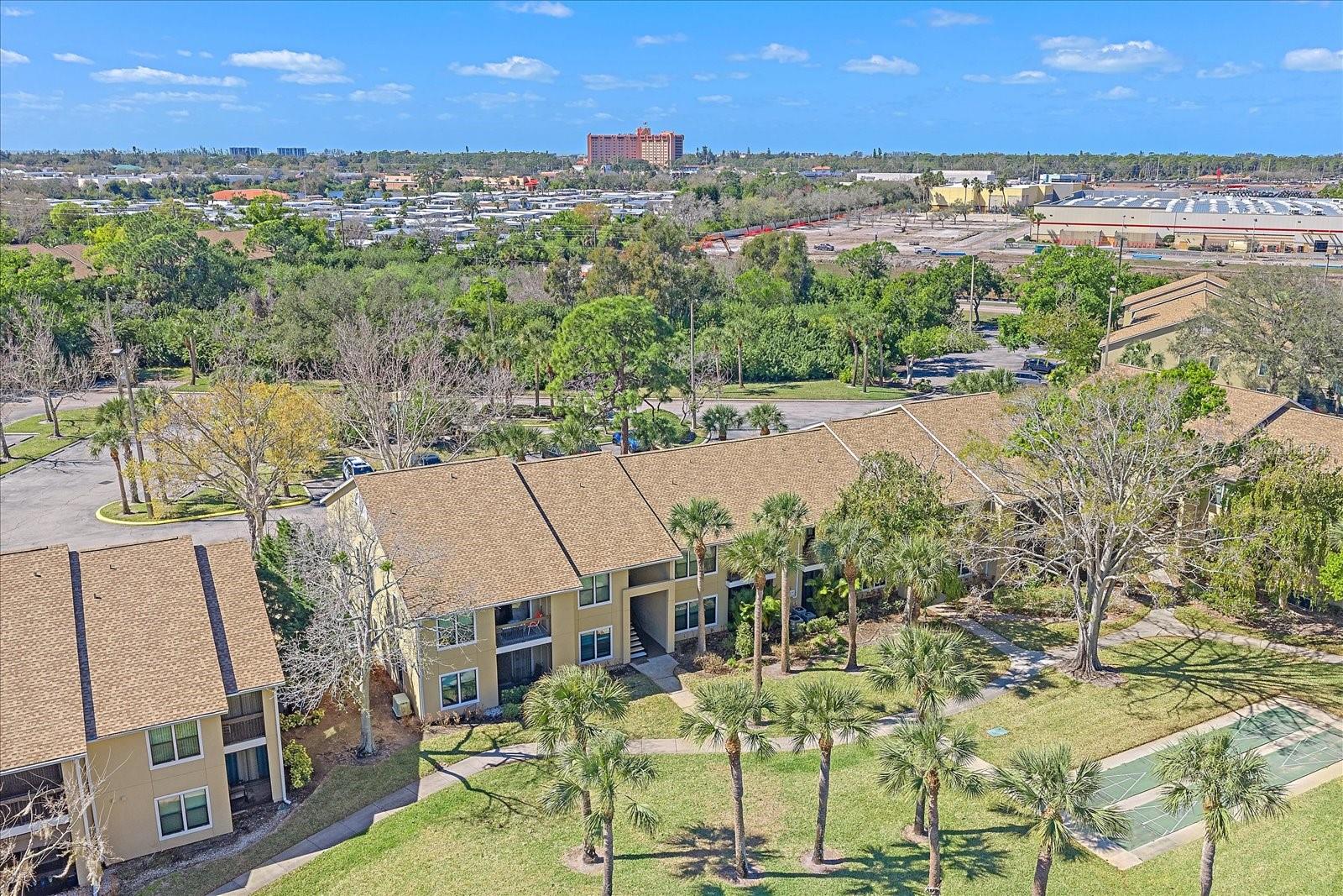 VINTAGE GRAND - Residential