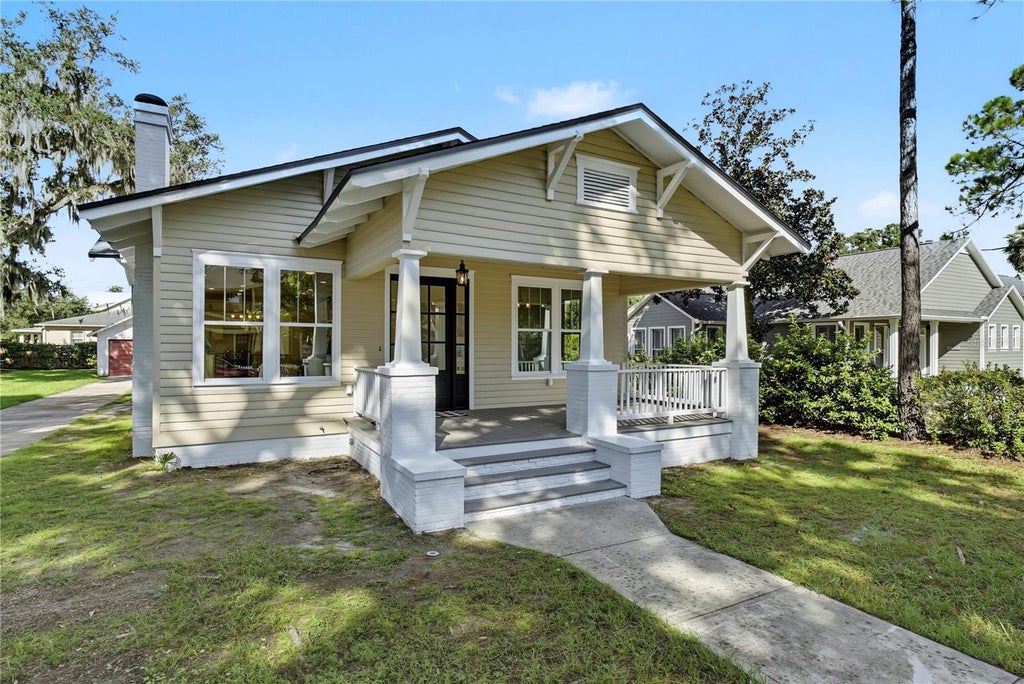 Photo of 206 N Highland Avenue, Winter Garden, FL 34787 (MLS # O6444632)