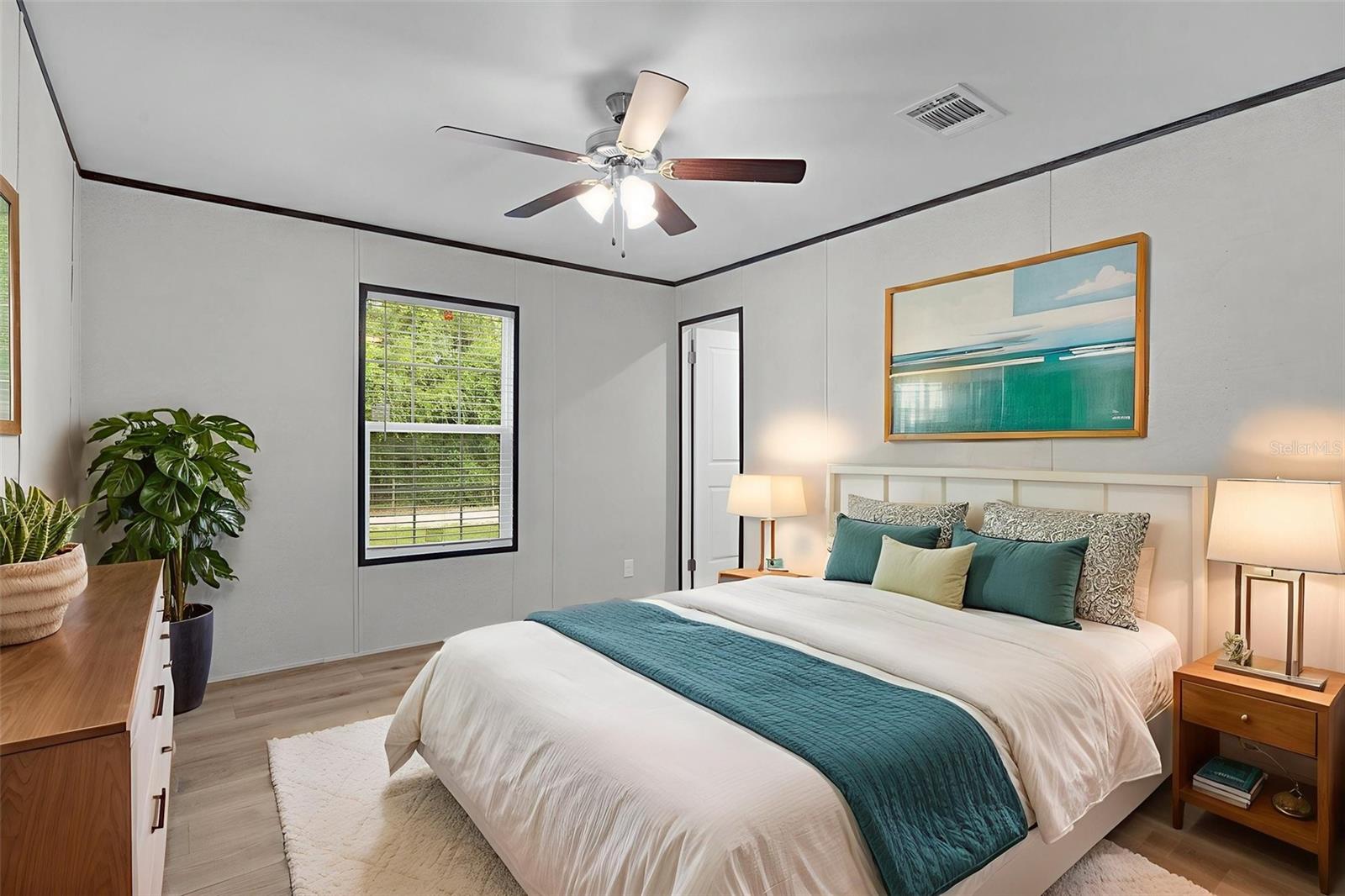 ROYAL OAKS RETREATS - Residential