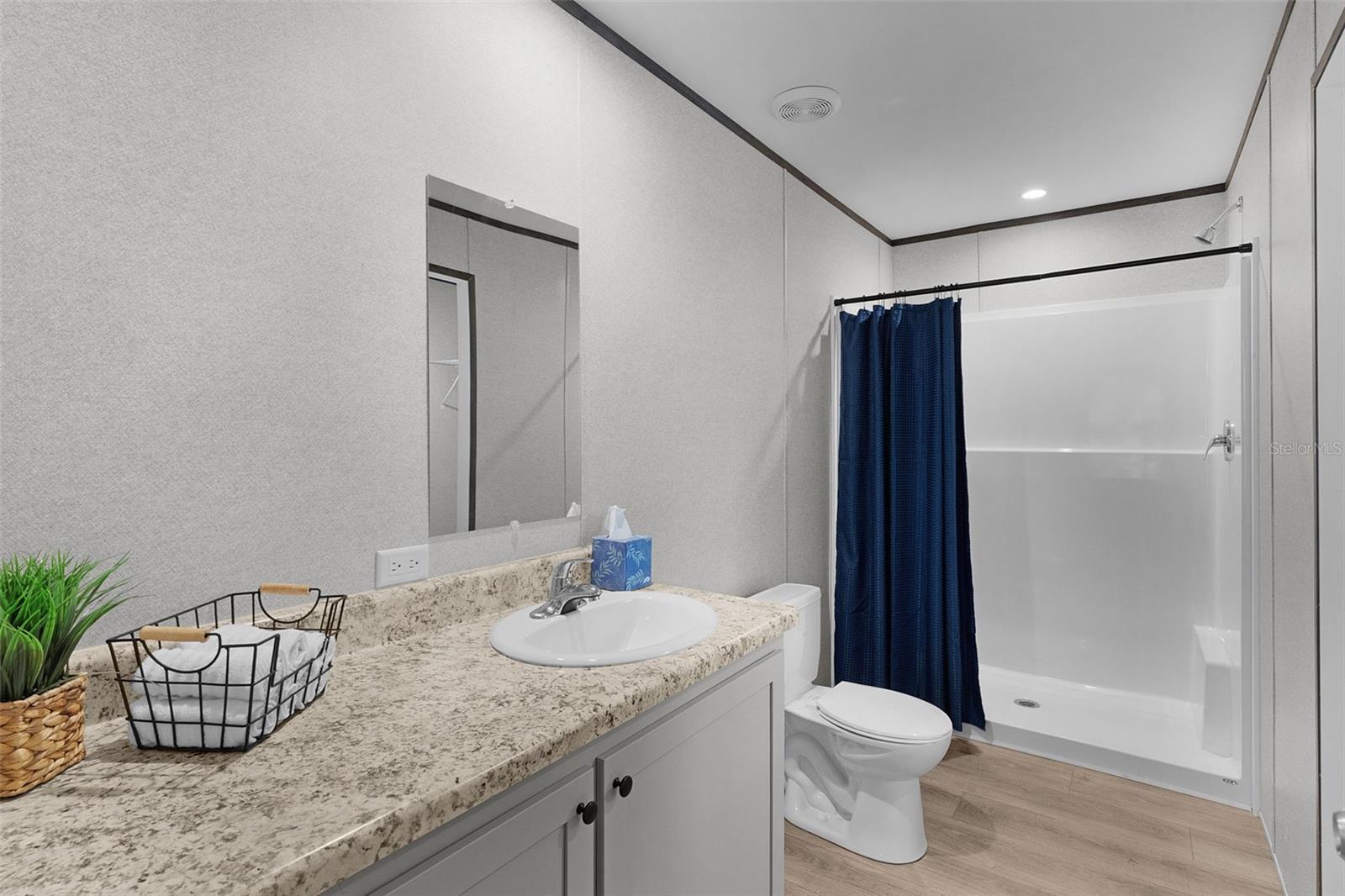 ROYAL OAKS RETREATS - Residential