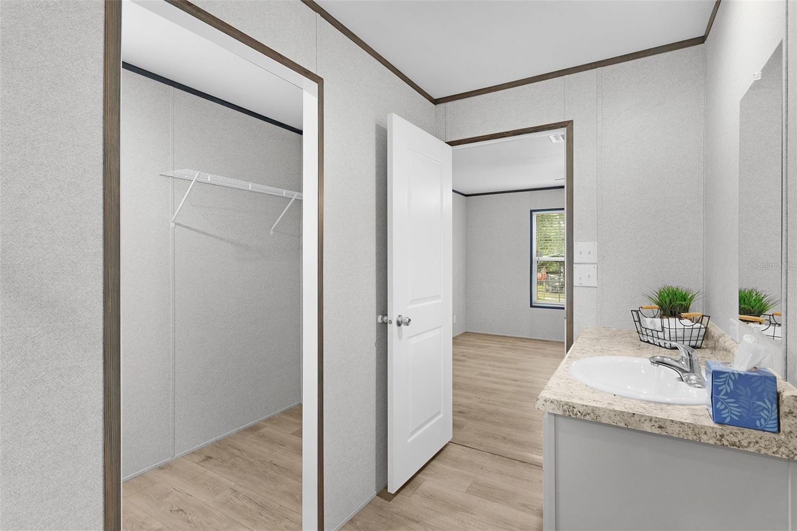 ROYAL OAKS RETREATS - Residential