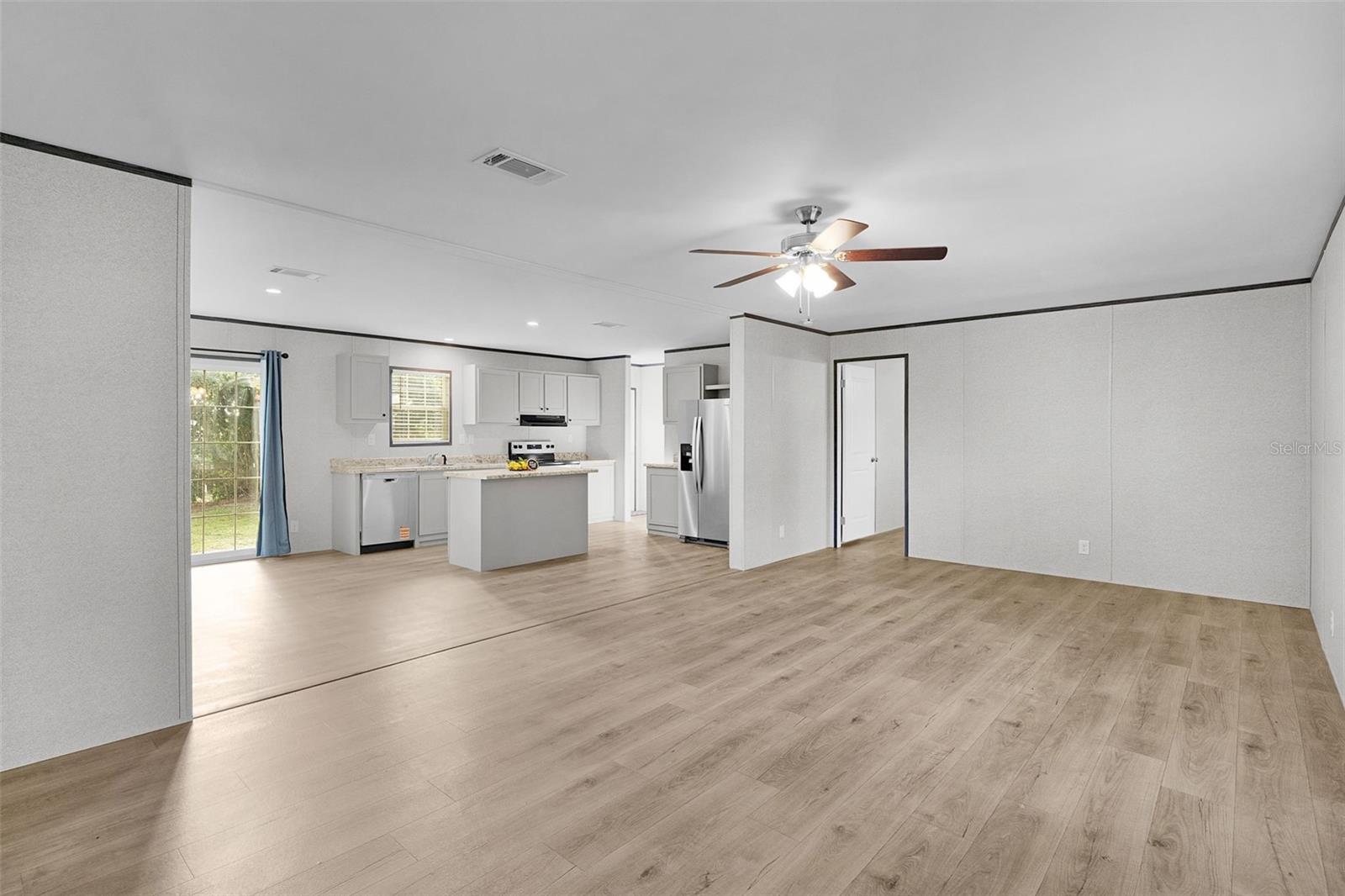 ROYAL OAKS RETREATS - Residential