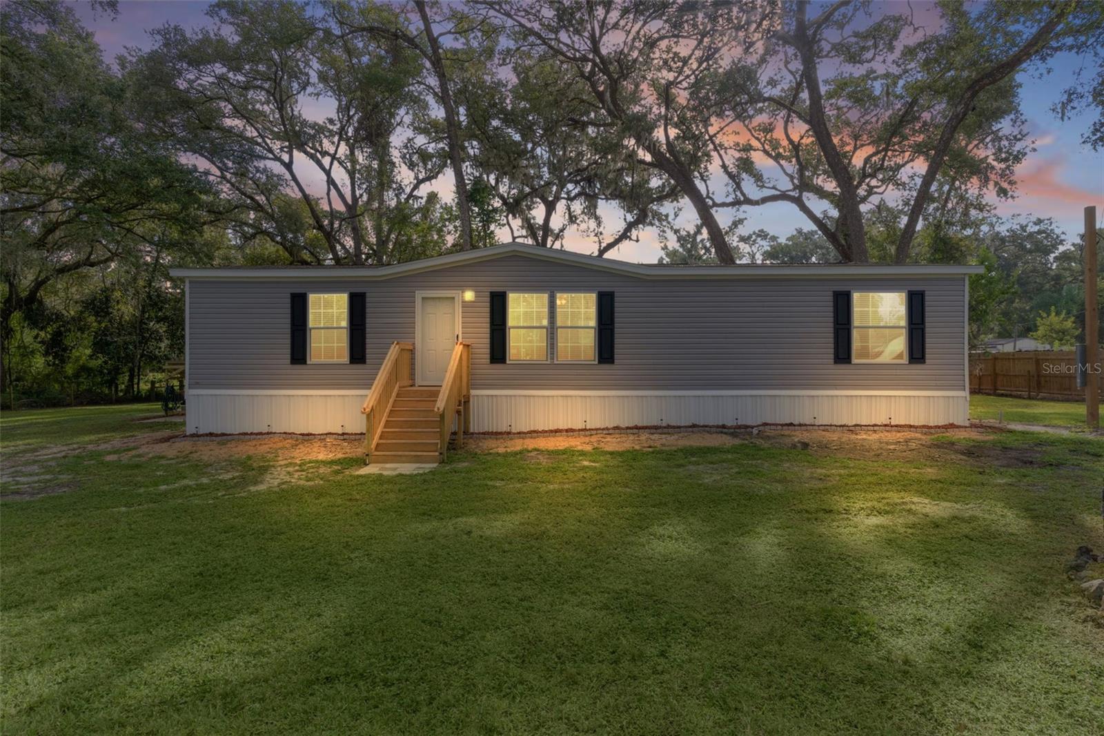 ROYAL OAKS RETREATS - Residential