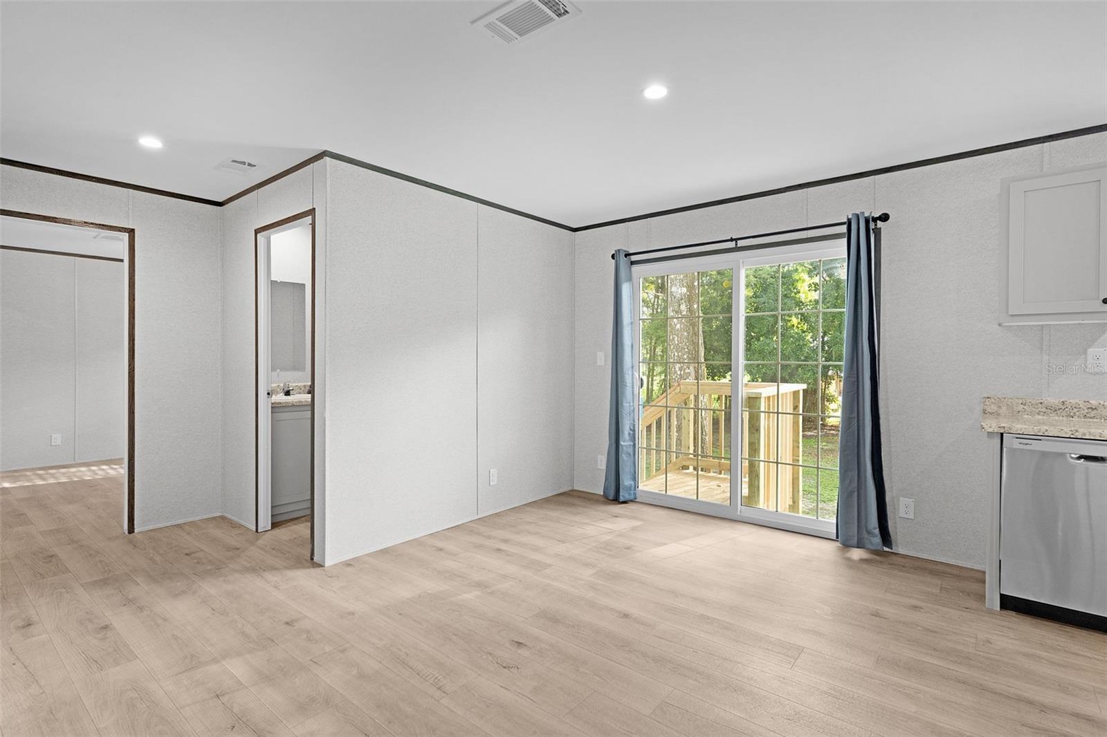 ROYAL OAKS RETREATS - Residential