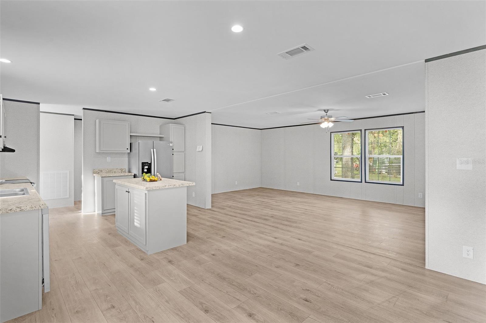 ROYAL OAKS RETREATS - Residential