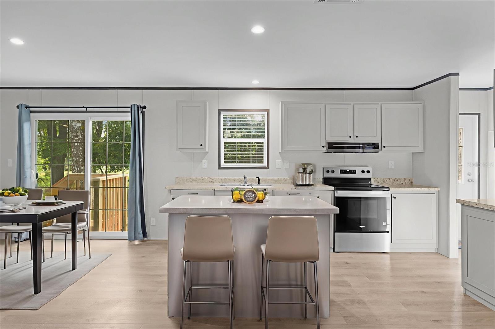 ROYAL OAKS RETREATS - Residential