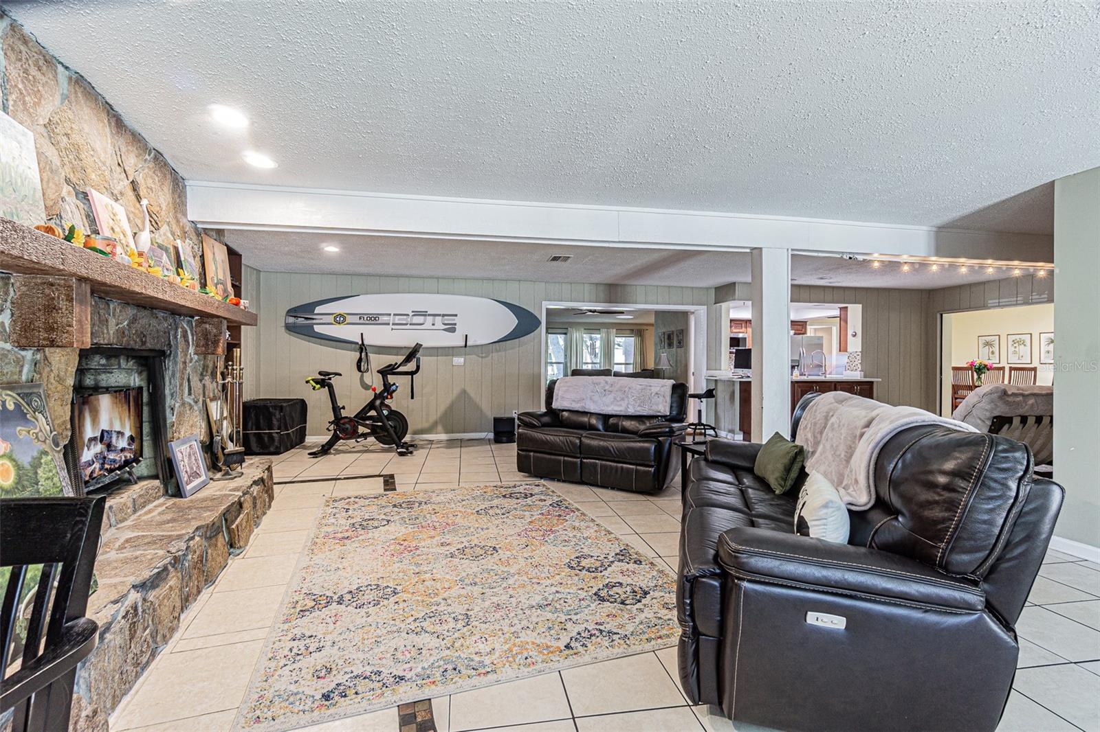 SPANISH OAKS - Residential