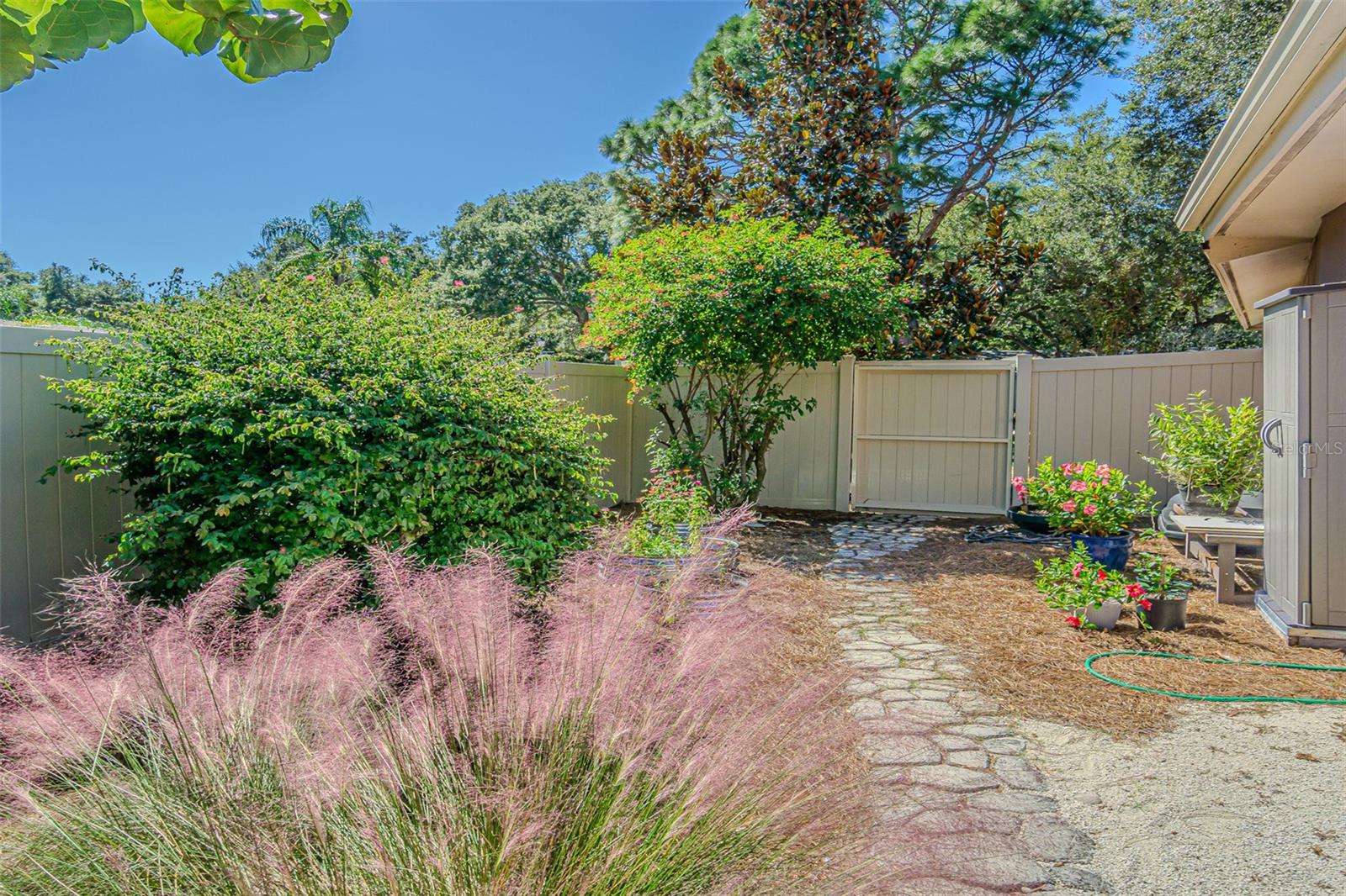 SPANISH OAKS - Residential