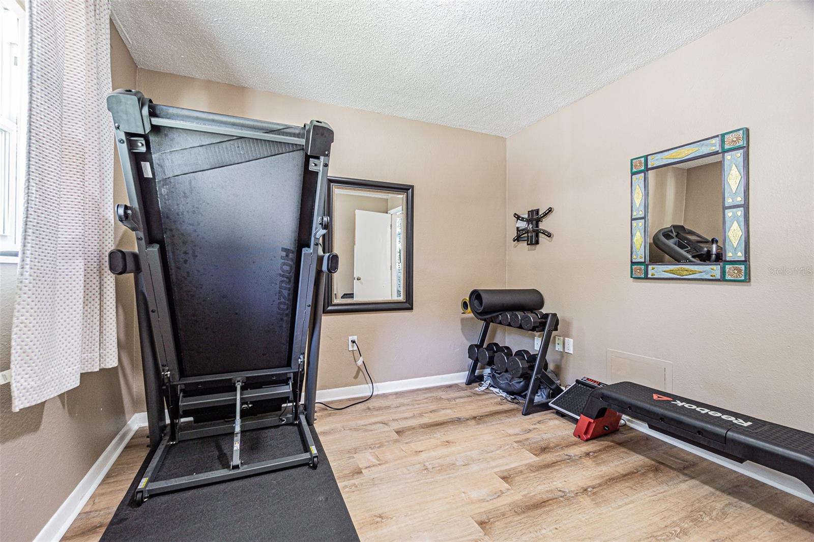 SPANISH OAKS - Residential