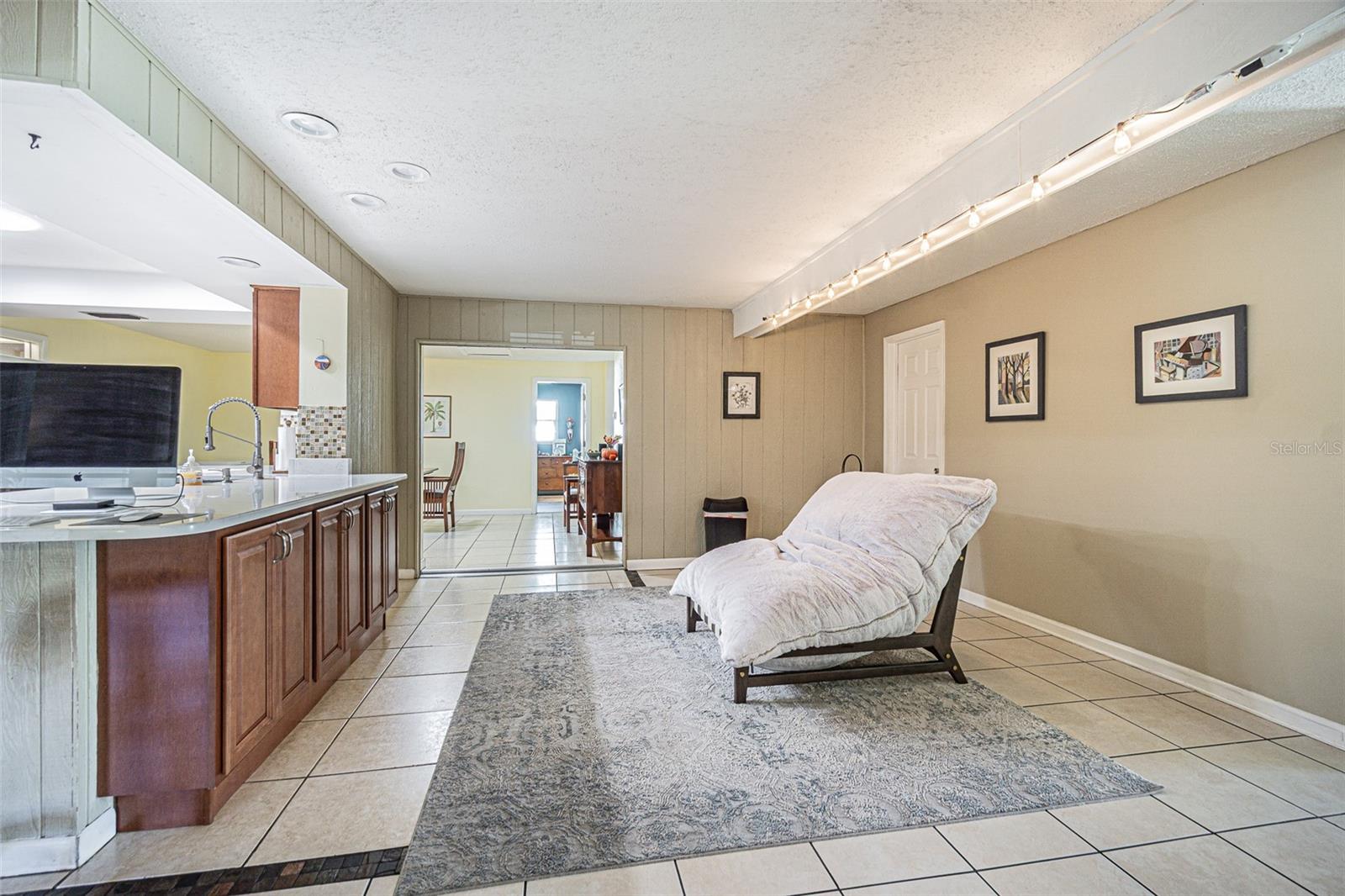 SPANISH OAKS - Residential