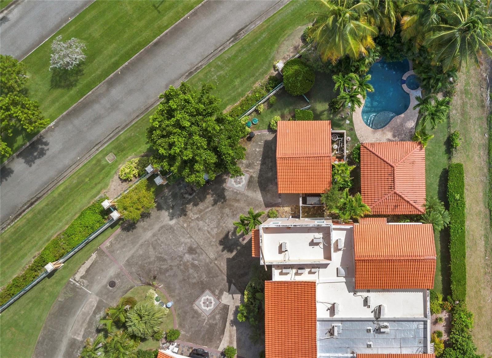 FLAMBOYAN GREENS - Residential