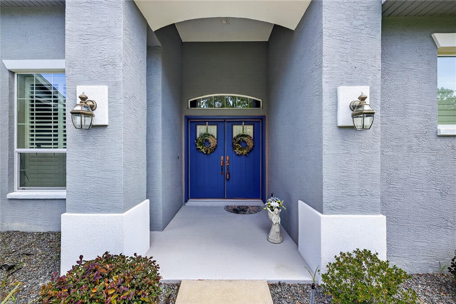 17 PLUMBAGO COURT