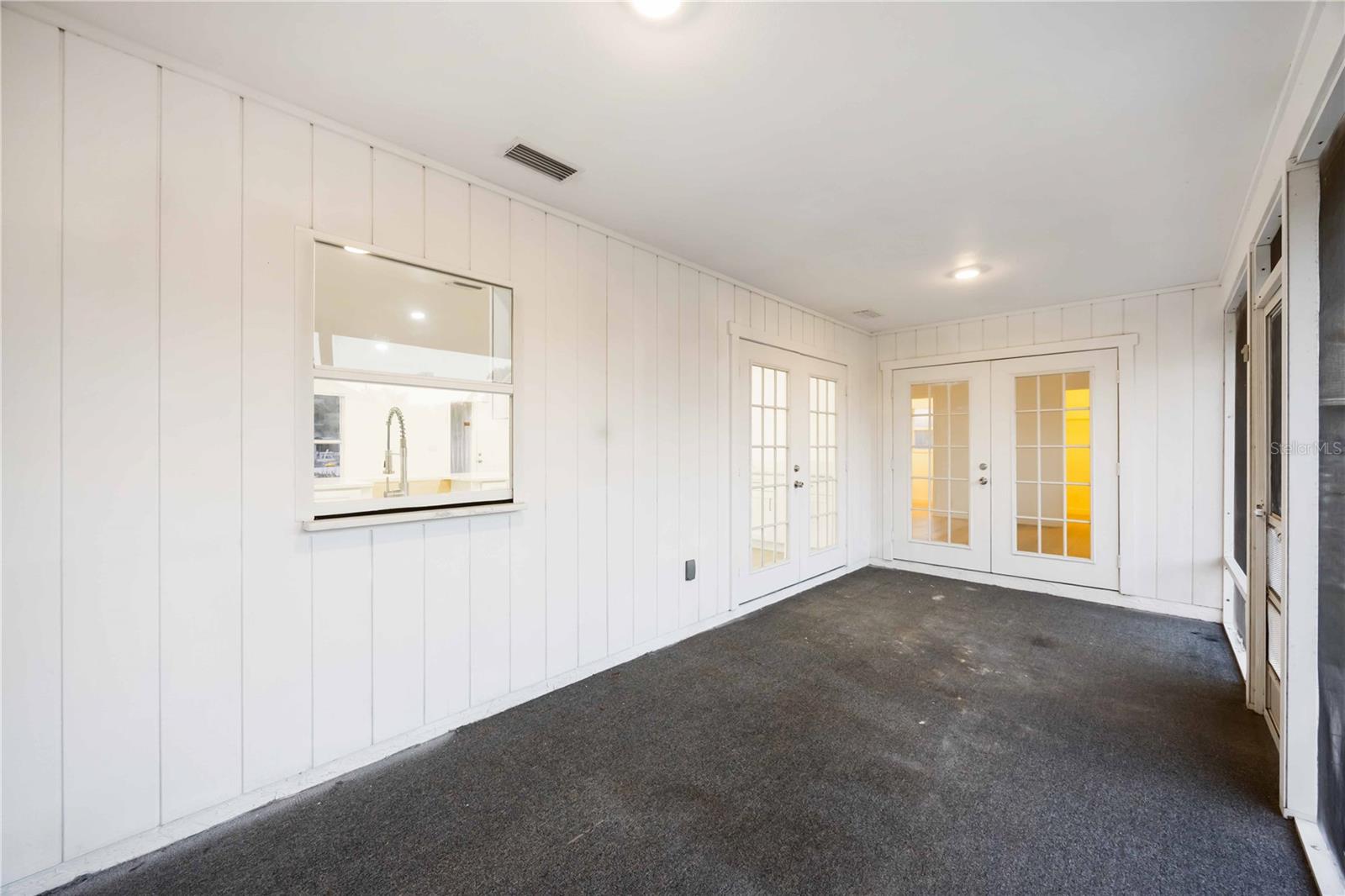 LAKE SARASOTA - Residential