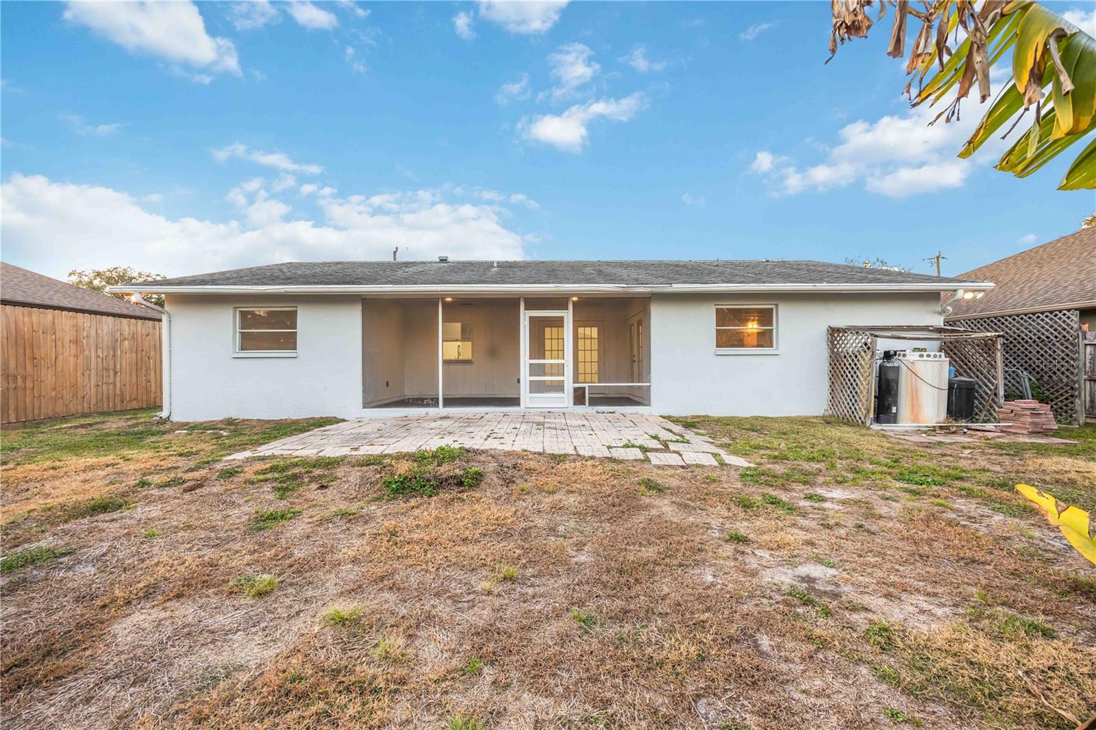 LAKE SARASOTA - Residential