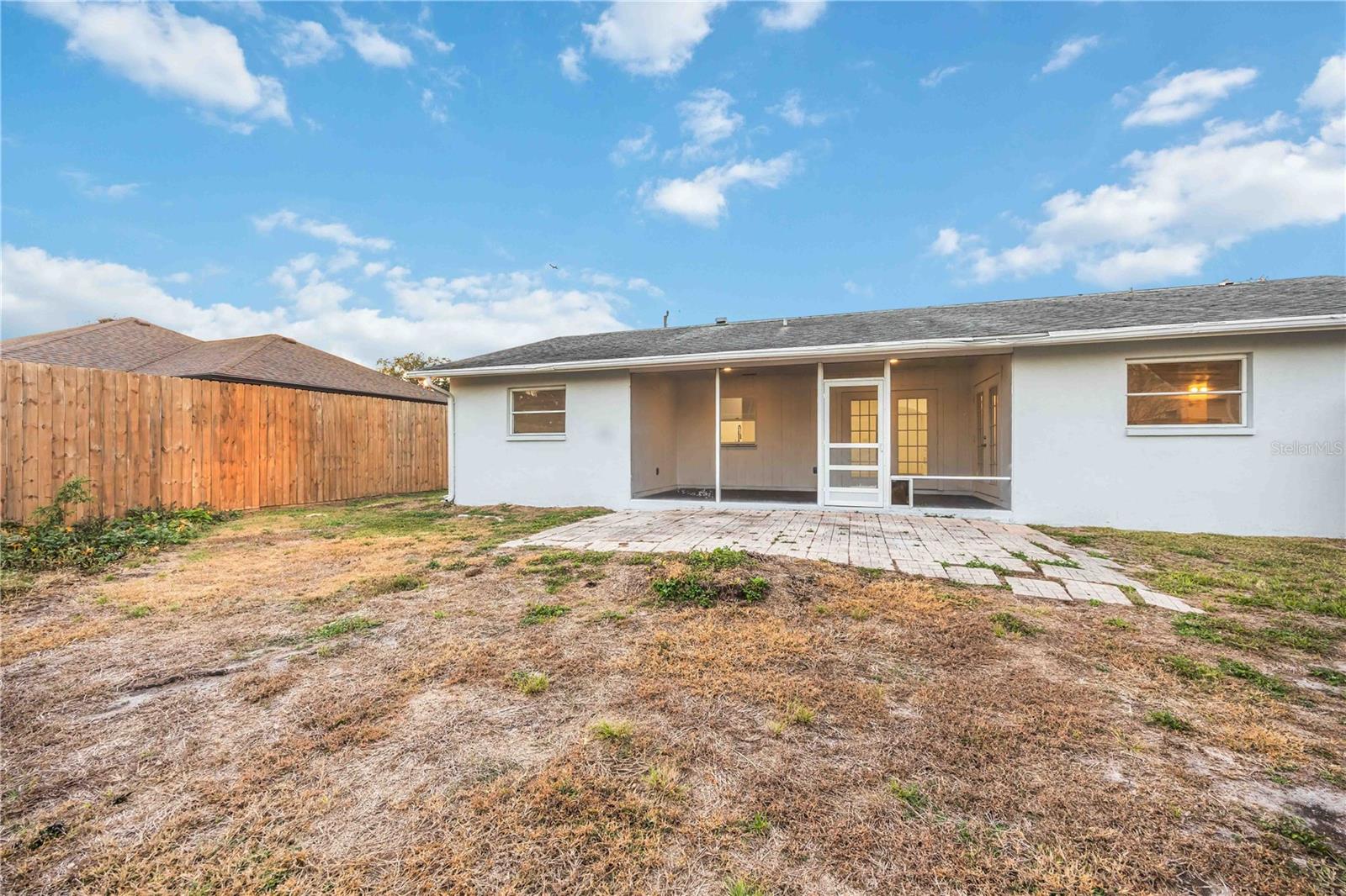 LAKE SARASOTA - Residential