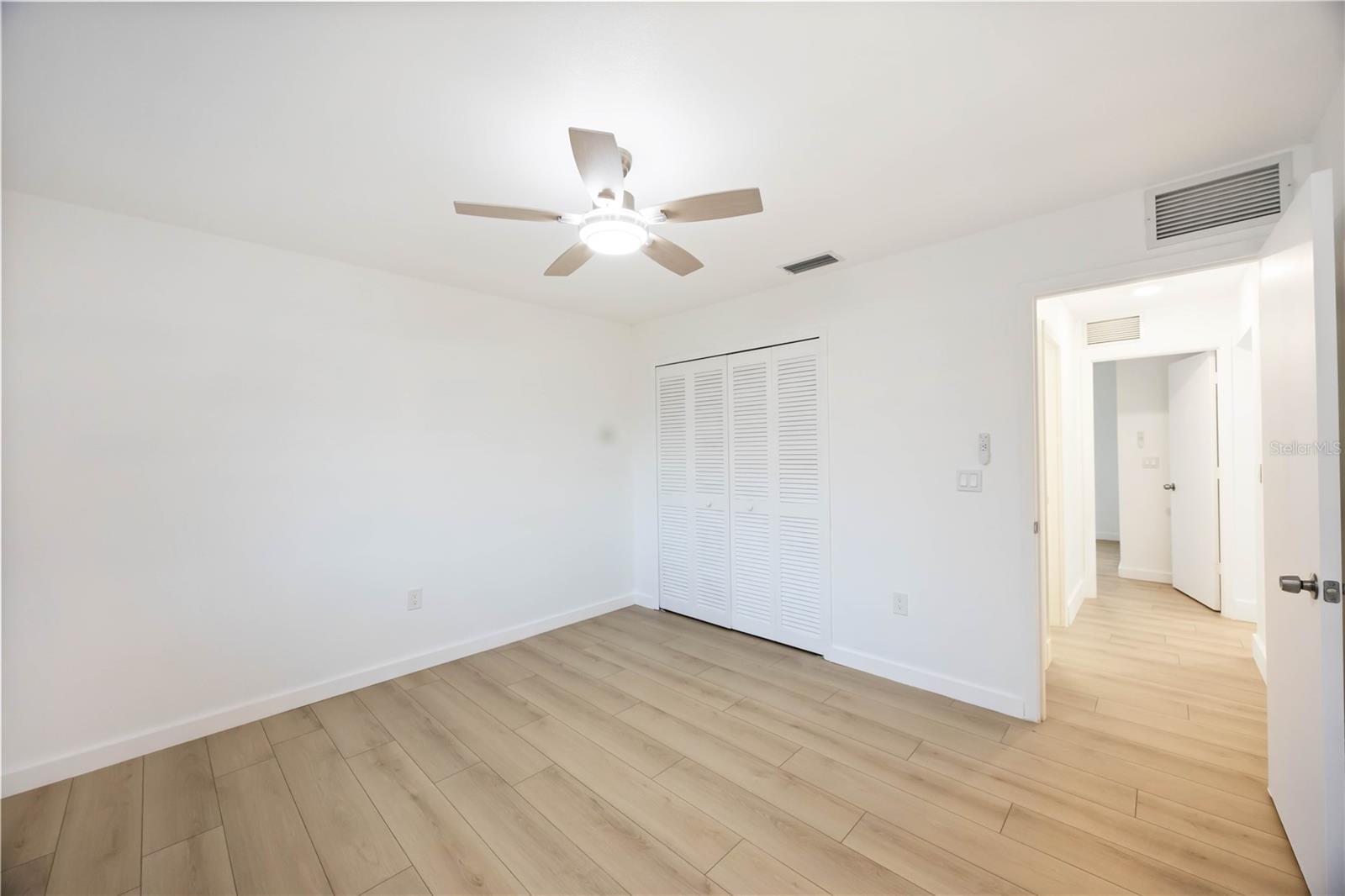 LAKE SARASOTA - Residential