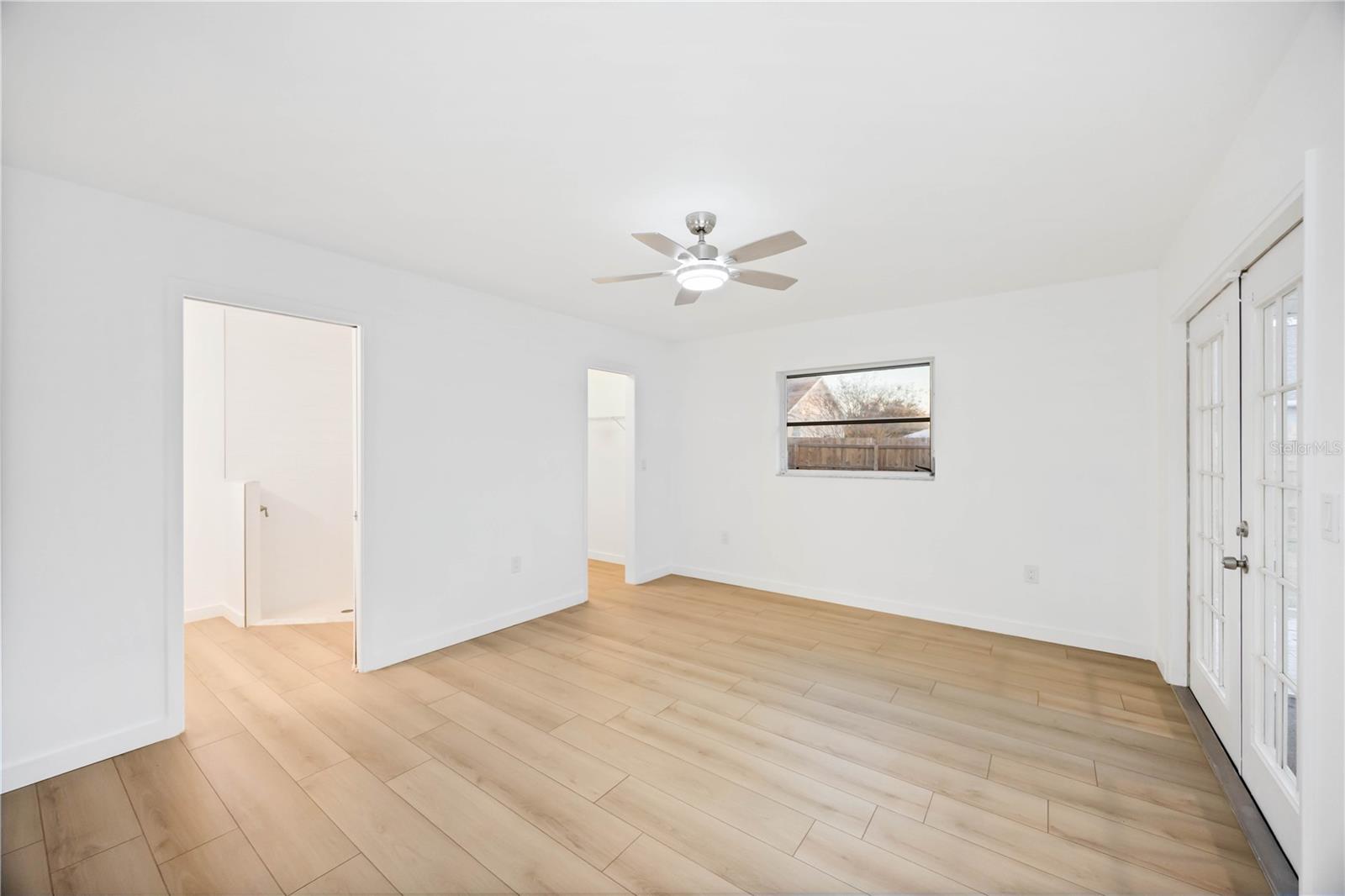 LAKE SARASOTA - Residential