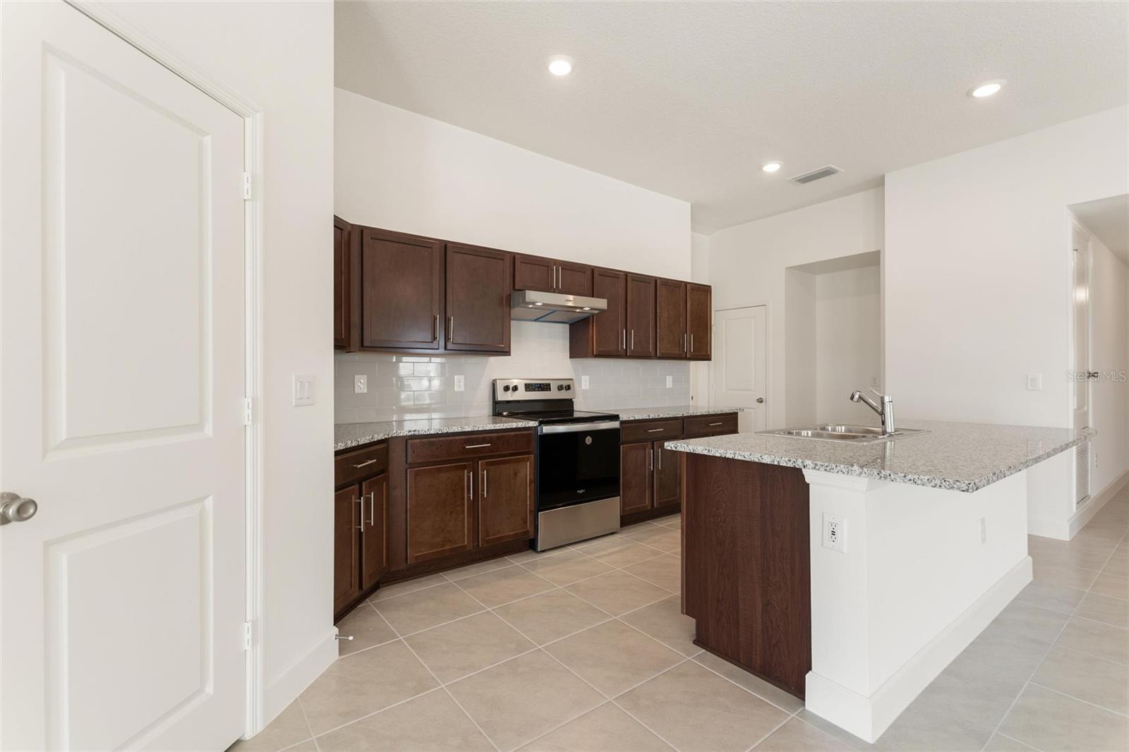 BELLAVIVA PH 2 - Residential