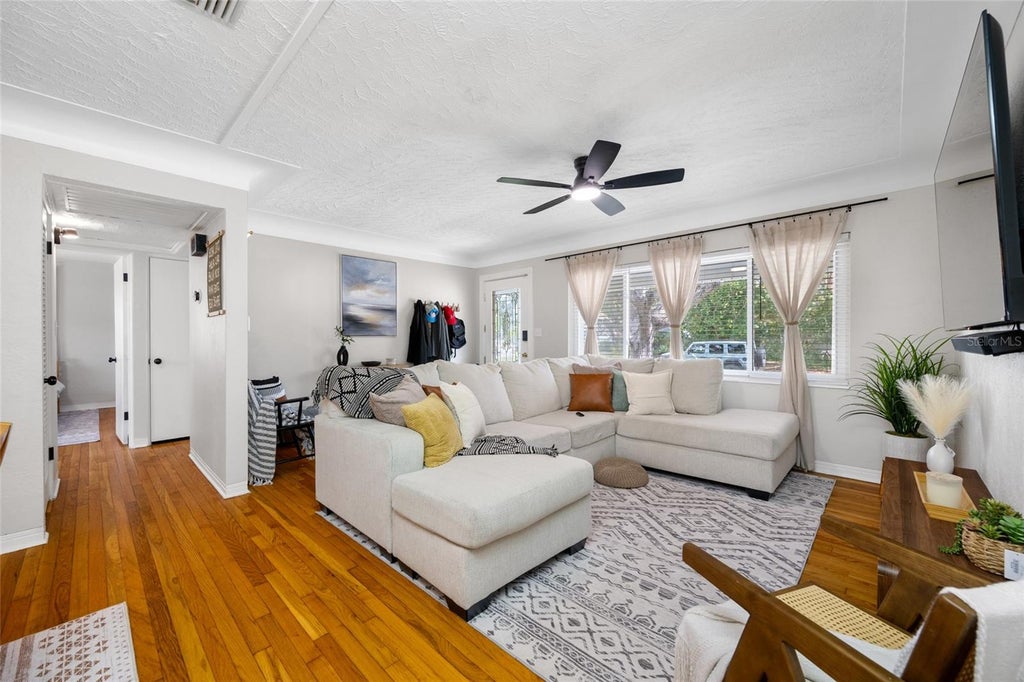 Photo of 6219 Hampton Drive N, St Petersburg, FL 33710 (MLS # TB8541208)