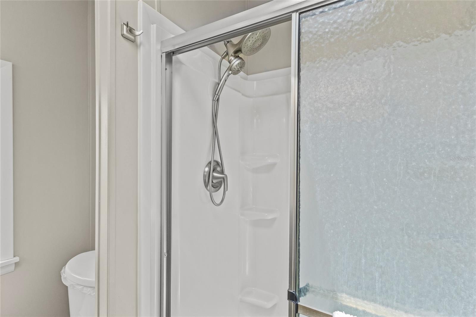 LA CASA MHP CO-OP - Residential Lease