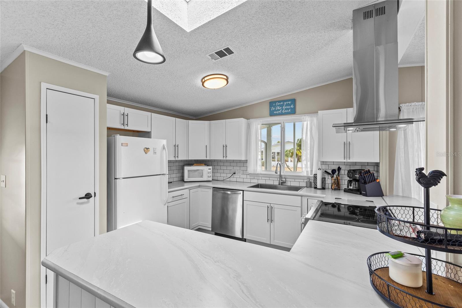 LA CASA MHP CO-OP - Residential Lease