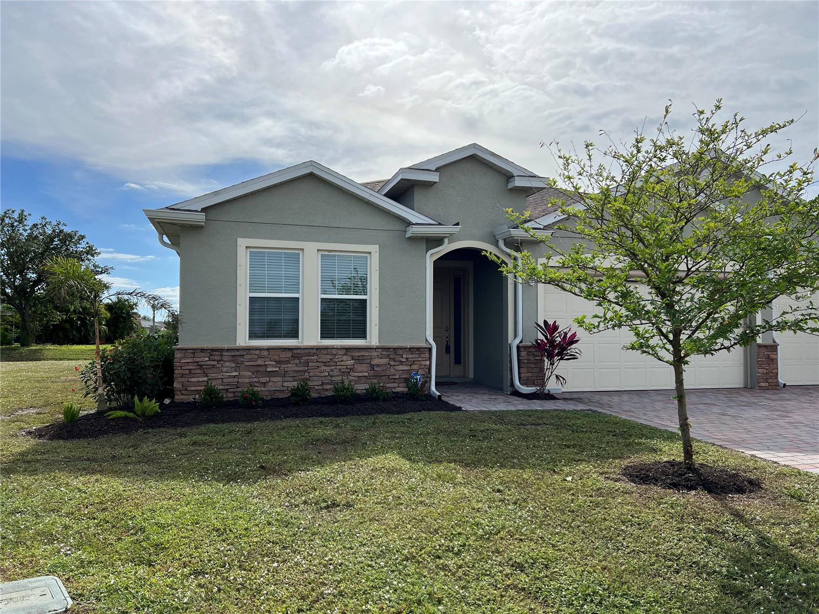 2275 HAMBURG LANE