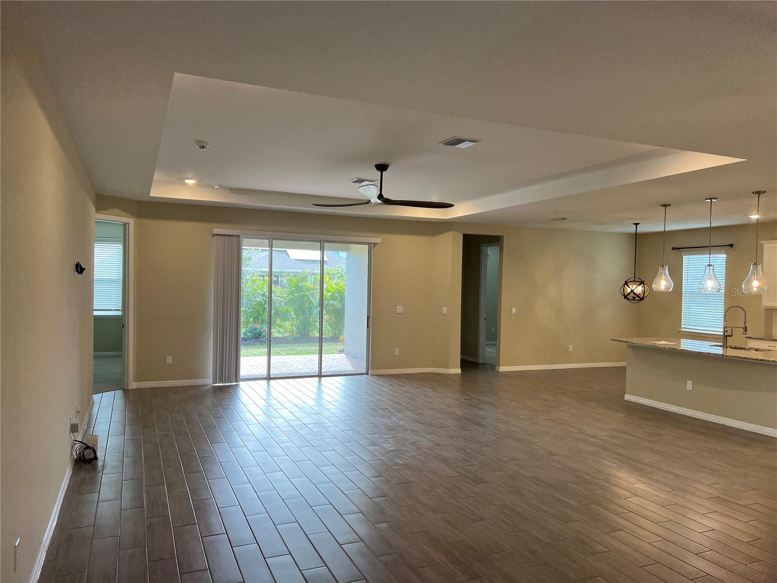 2275 HAMBURG LANE