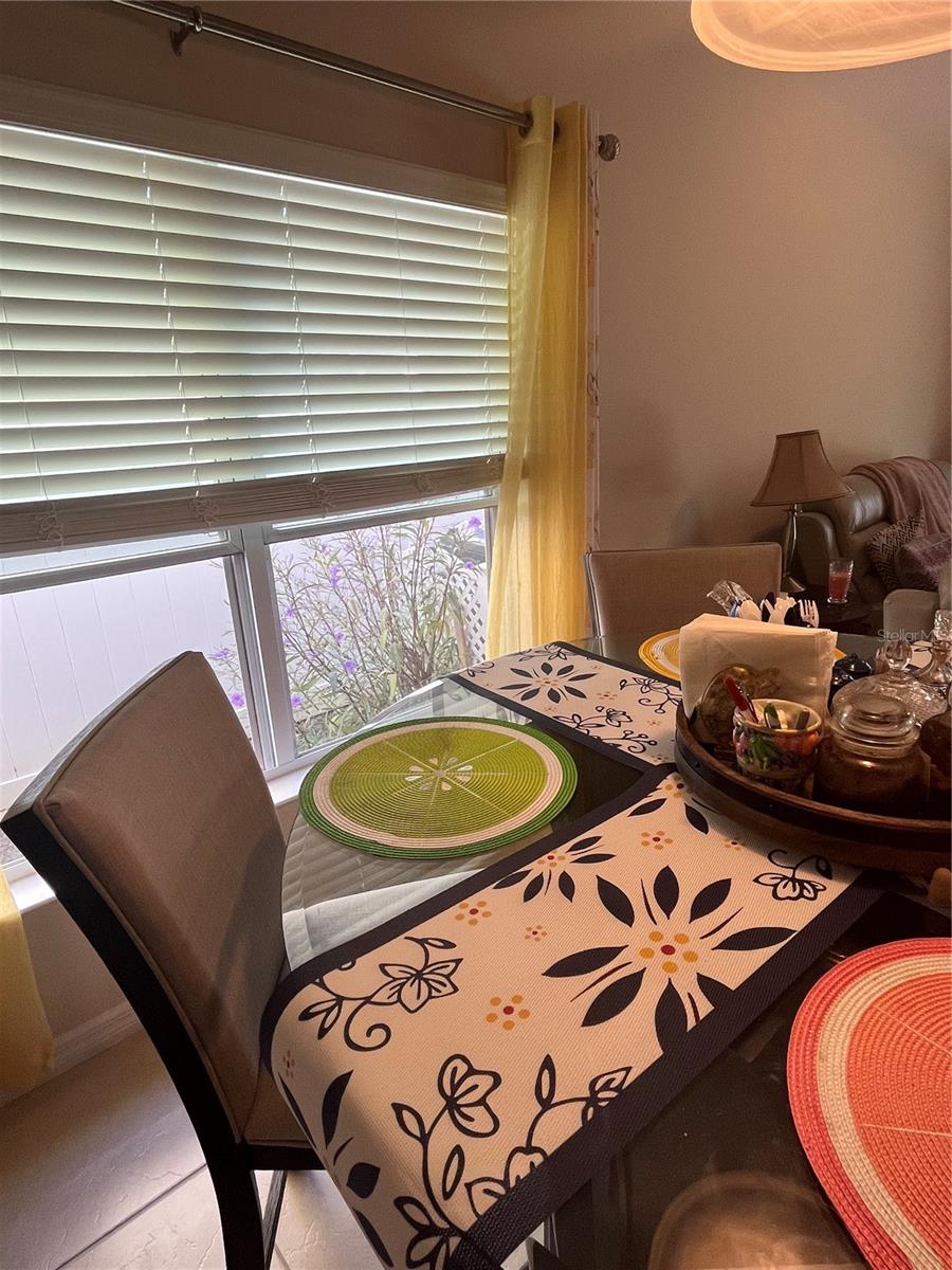 LAUREL ESTATES - Residential Lease