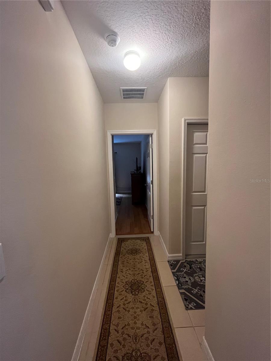 LAUREL ESTATES - Residential Lease