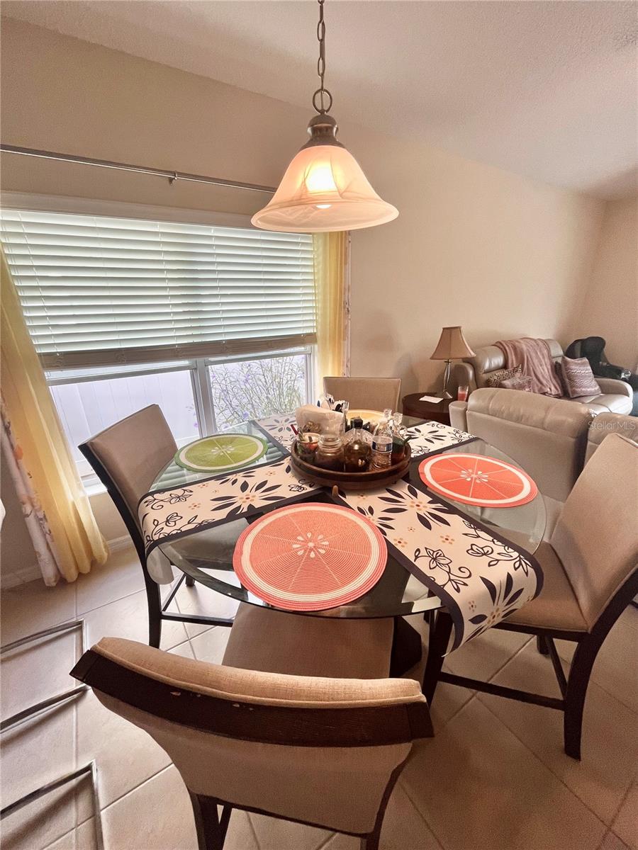 LAUREL ESTATES - Residential Lease