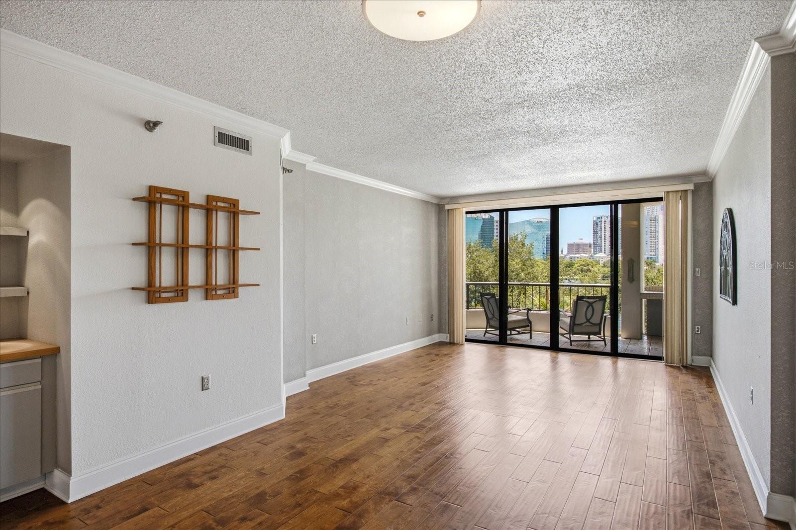 401 E ROBINSON STREET 304