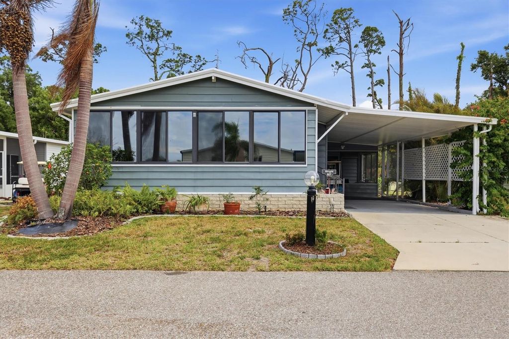 Photo of 807 Seabrooke Drive, Englewood, FL 34223 (MLS # D6147459)