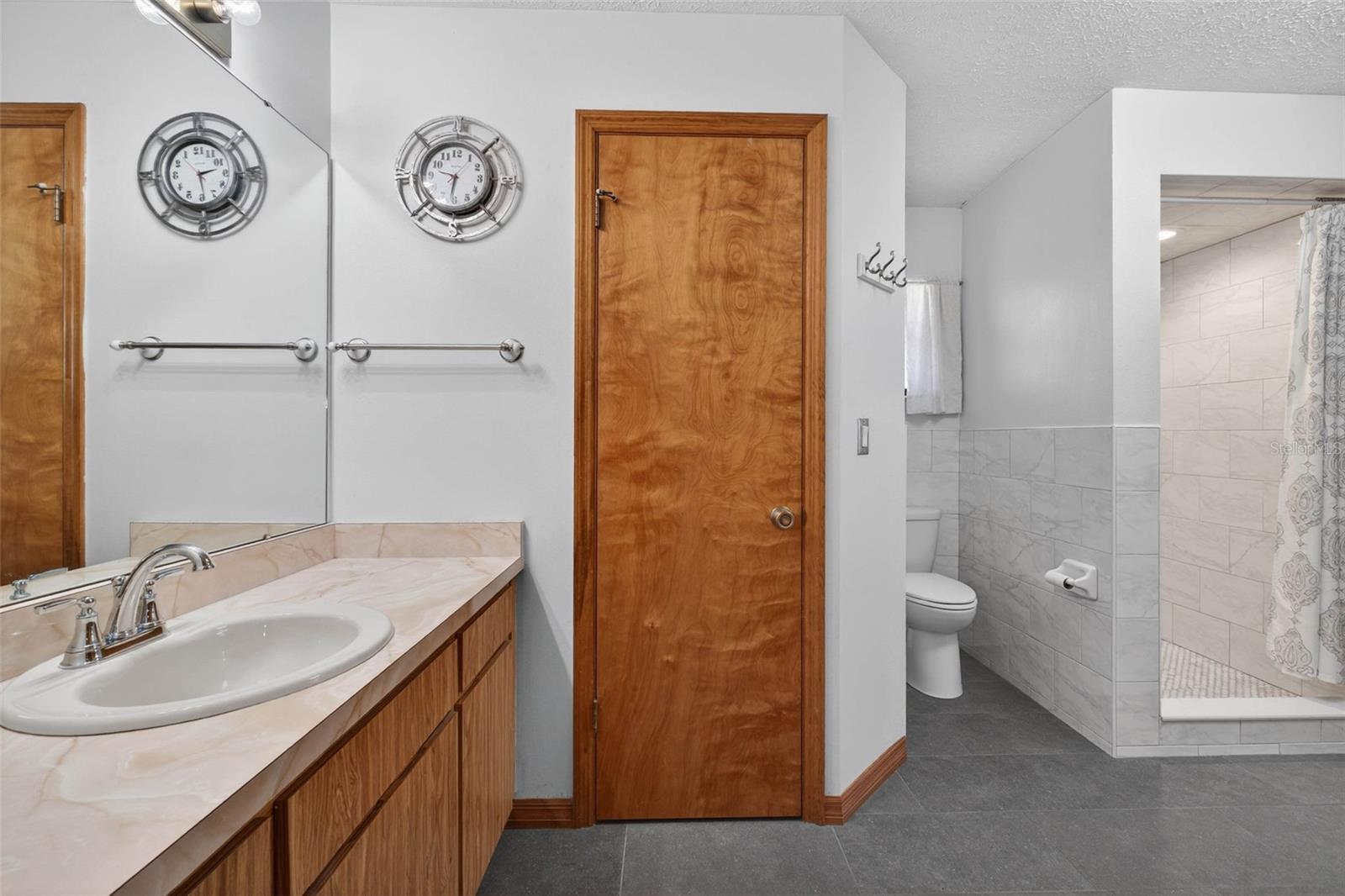 FORT KING ACRES - Residential