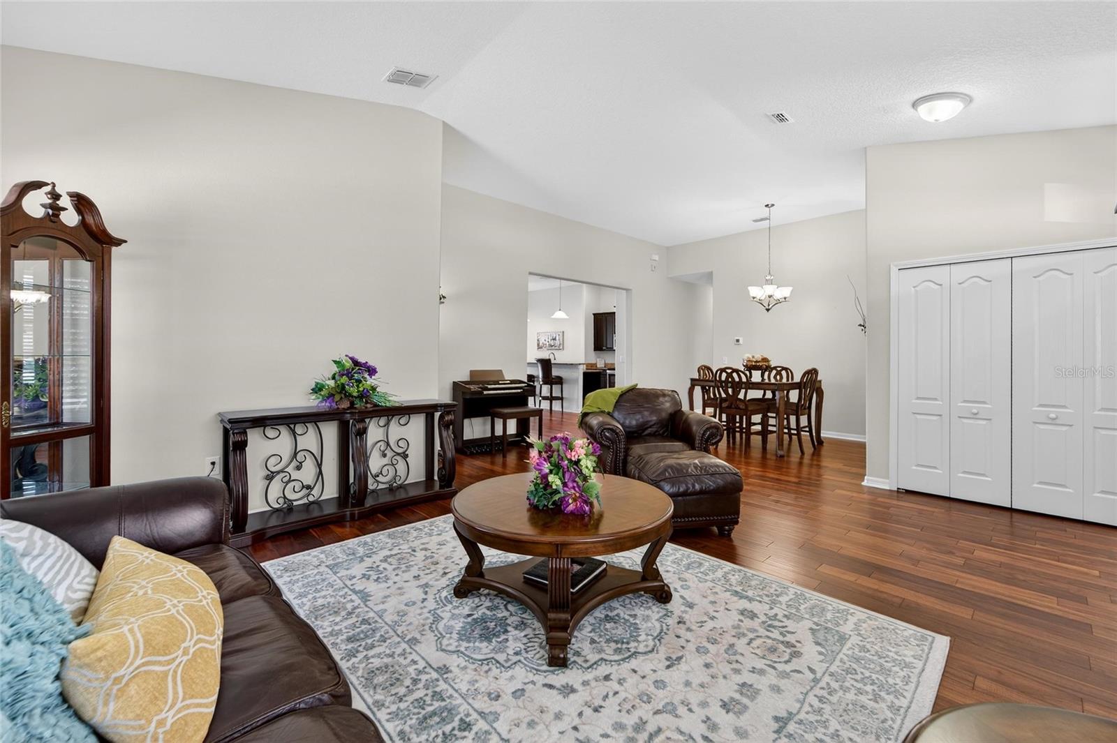 SOUTH FORK TR N - Residential