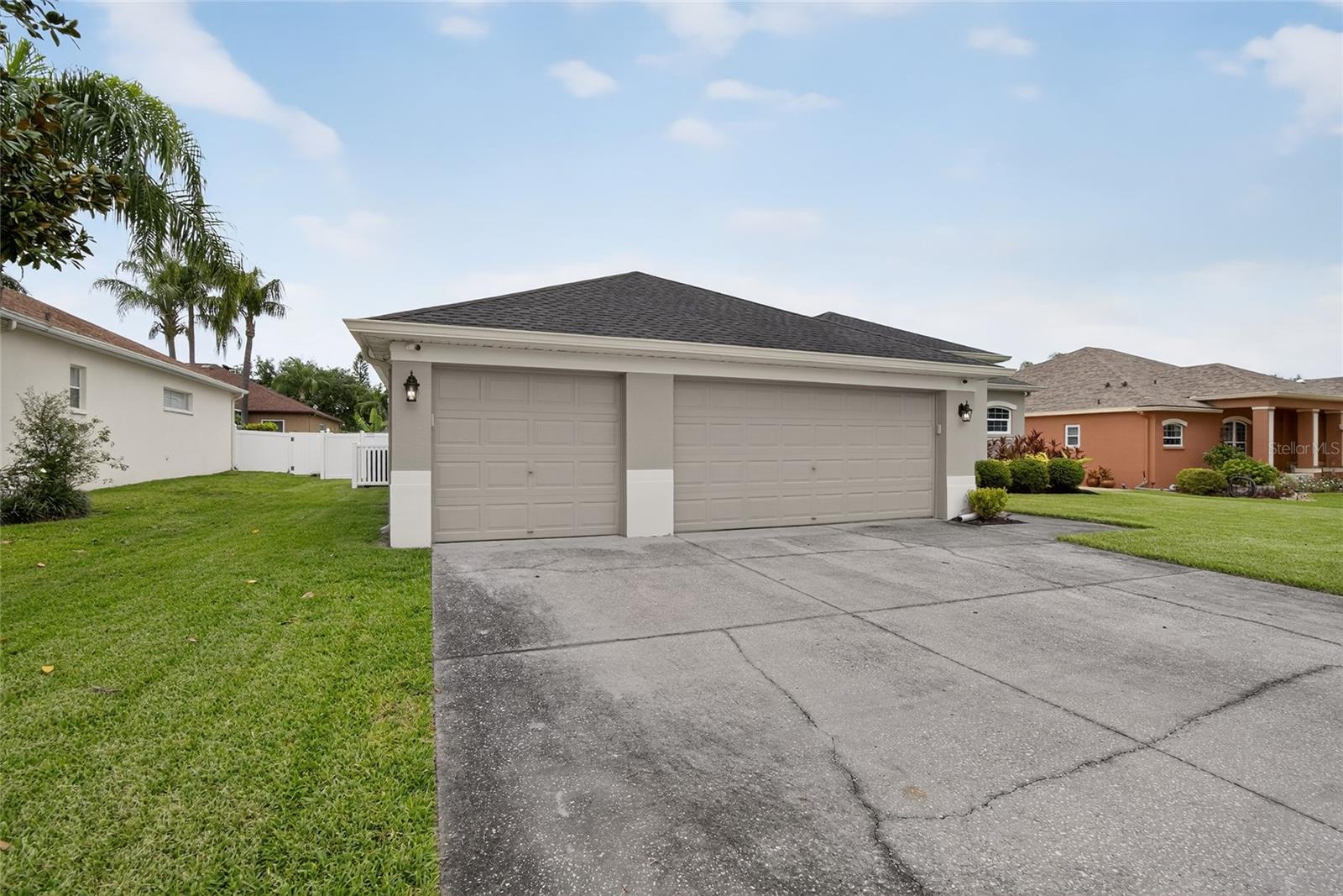 2819 DUNCAN TREE CIRCLE