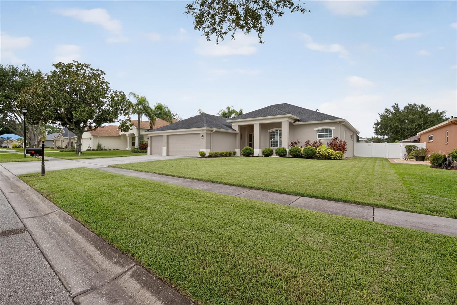 2819 DUNCAN TREE CIRCLE