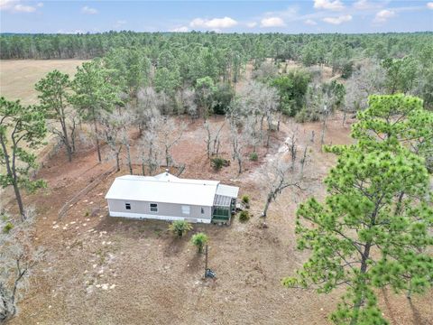 A home in DUNNELLON