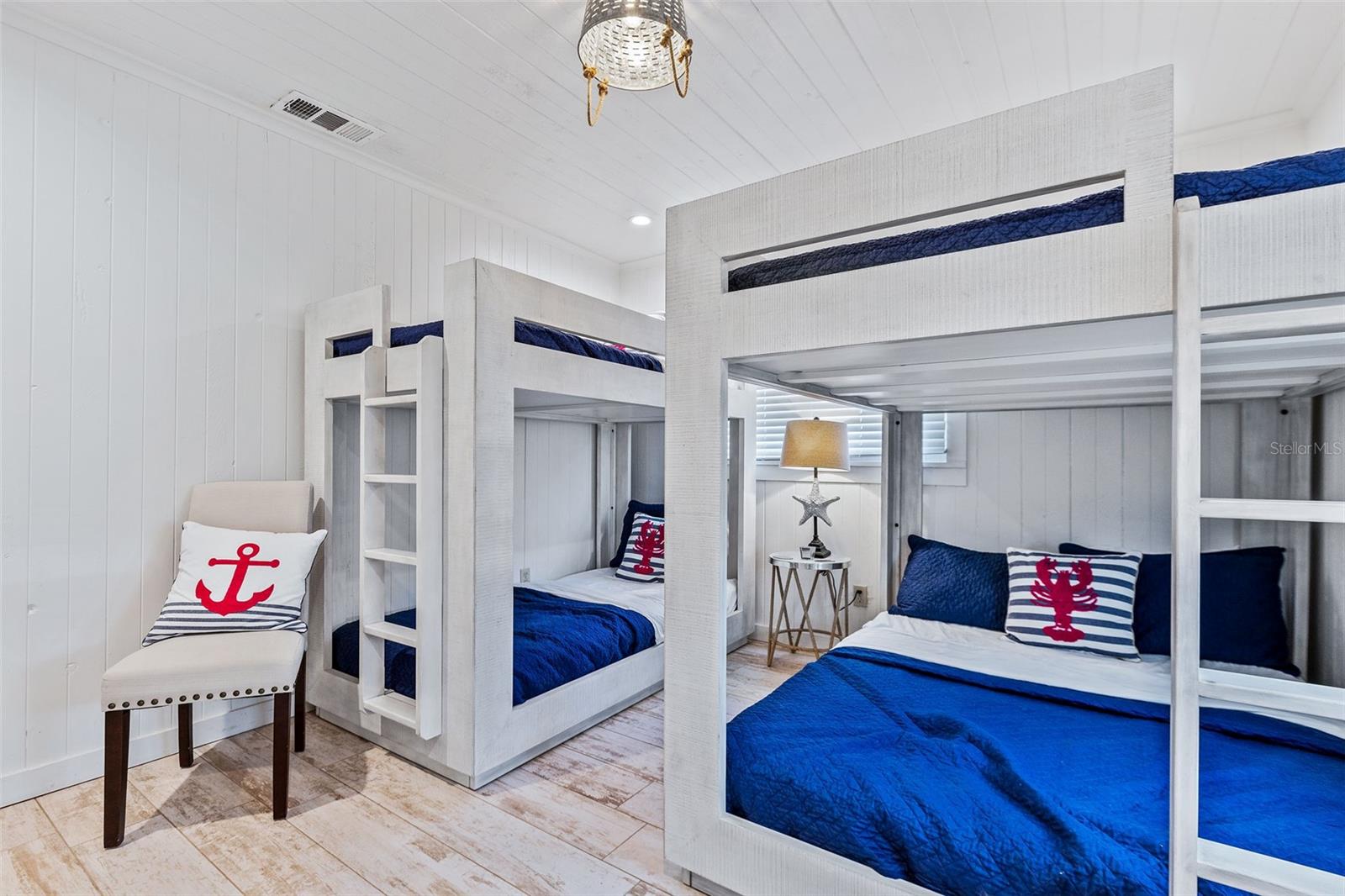 SILVER SANDS SEC D - Residential