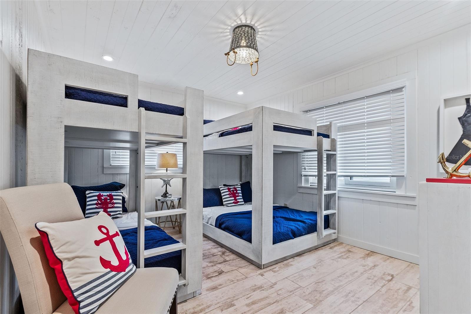 SILVER SANDS SEC D - Residential