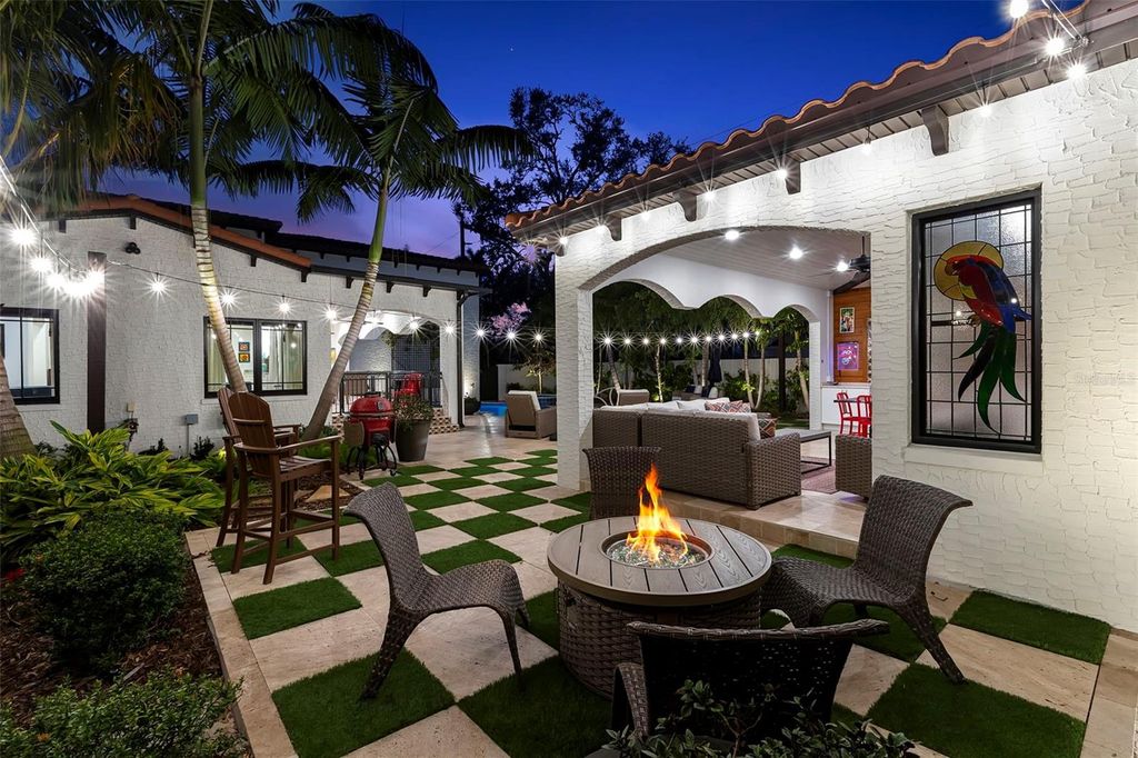 Photo of 815 15th Avenue NE, St Petersburg, FL 33704 (MLS # TB8474416)