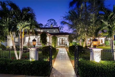 815 15TH AVENUE NE ST PETERSBURG FL 33704