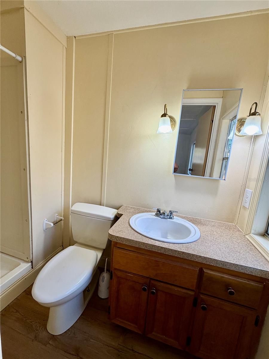 ANGUS VALLEY - Residential Lease